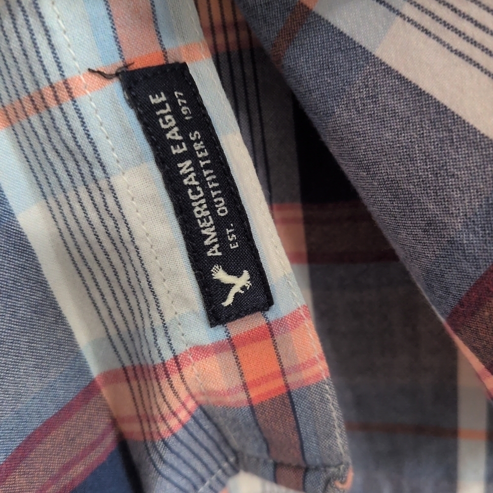 Vintage American Eagle "Seriously Soft" Short Sleeve Plaid Button Down Size Med - Picture 3 of 5